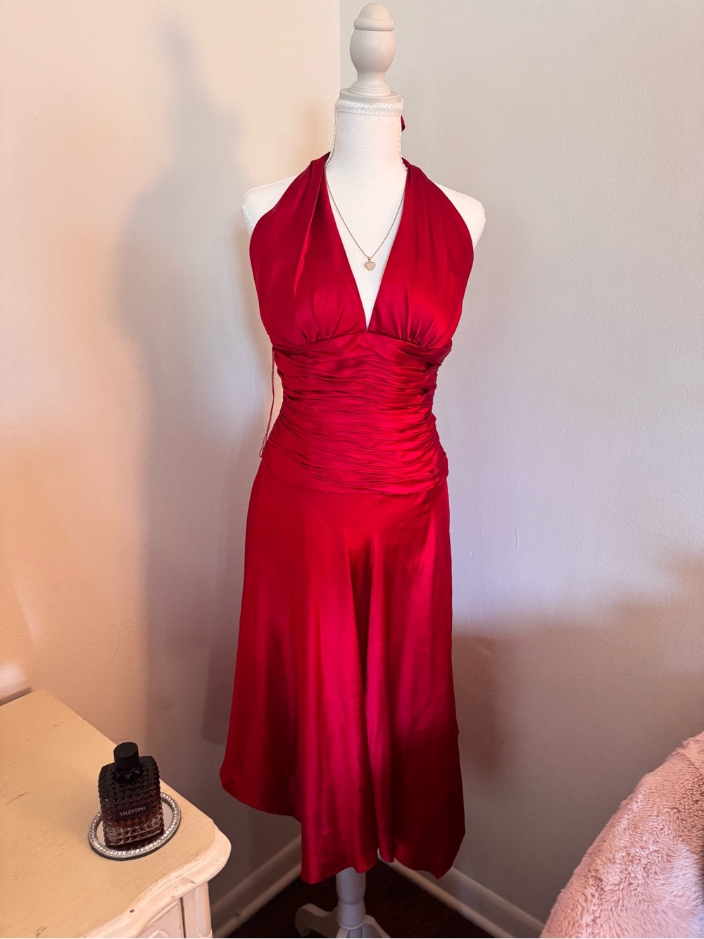 Red Halter Satin Dress - caché